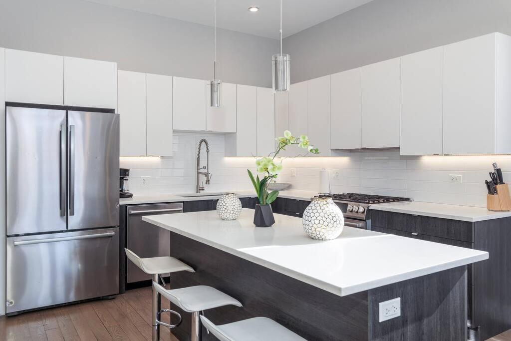 Breathtaking Downtown Penthouse B - Sleeps 11 Appartement